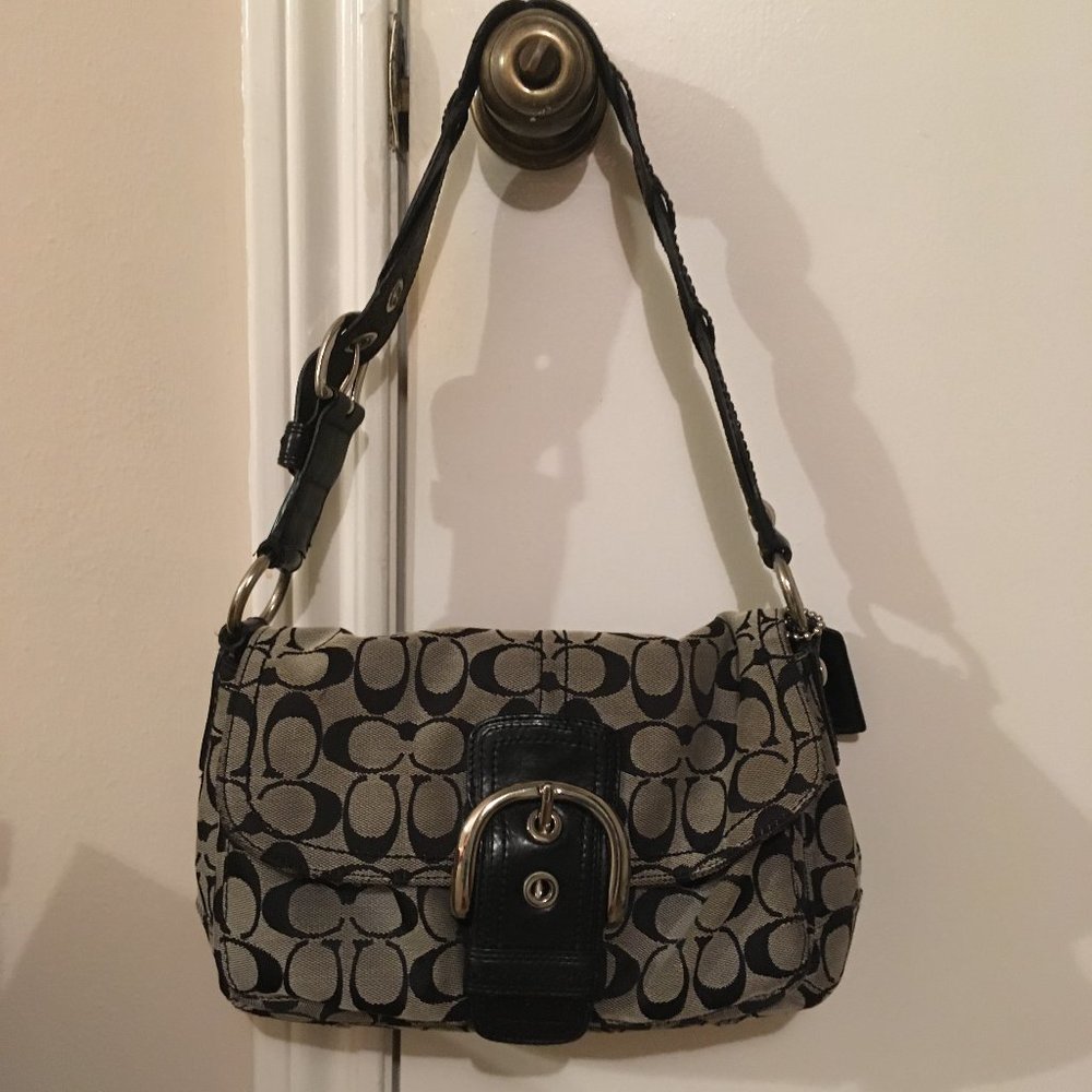 Coach Medium Shoulder Bag Gem